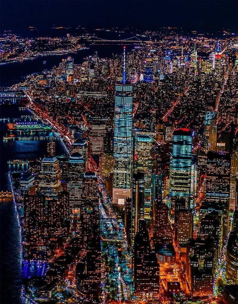 Stunning view of NYC at night (photo by @nova.york)