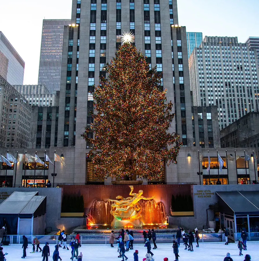 Holiday season at Rockefeller Center. (Photo By: Kaydn Ito)
