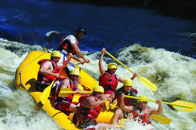 Experience the fun of rafting in Niagara Falls New York