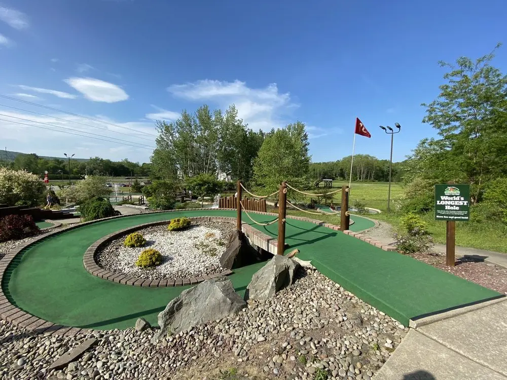 Mini-golf court at Chuckster's Family Entertainment Center