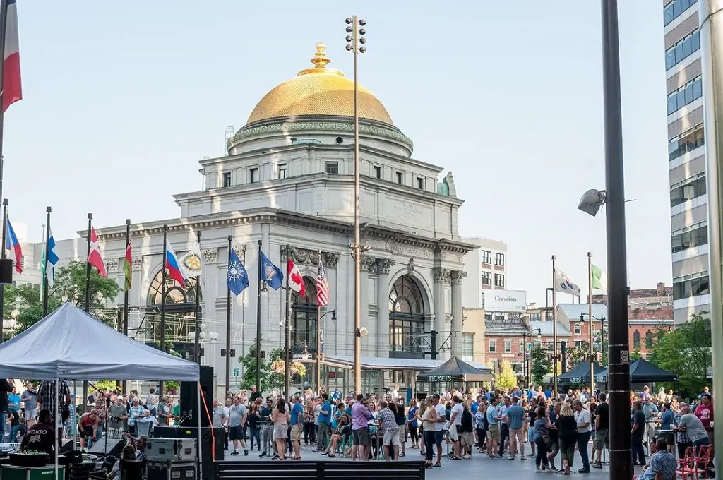 Downtown Buffalo’s Free Happy Hour Summer Series at Fountain Plaza station