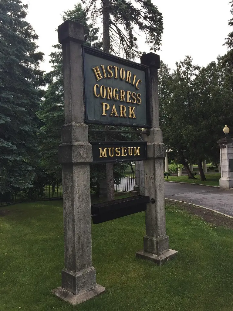 A must see park with nice memorials while in Saratoga Springs